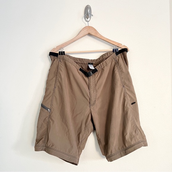 PATAGONIA GI II Zip Off Cargo Pants in Green - Picture 6 of 9